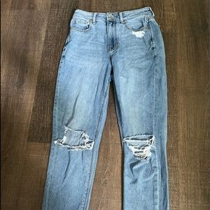 American Eagle baggy jeans